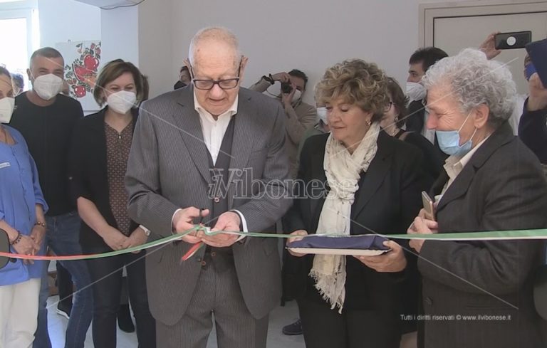 Vibo Marina, Luigi Berlinguer inaugura il nuovo auditorium dell’Istituto “Vespucci” – Video