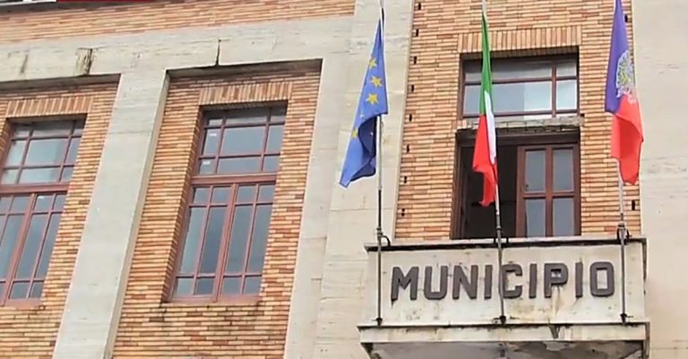 Comune di Vibo: si dimette l’assessore Domenico Francica
