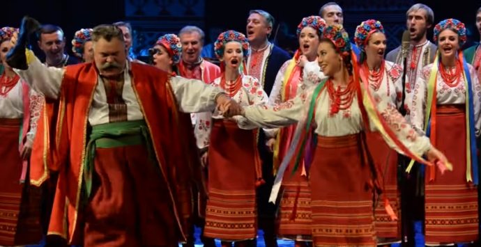 Pizzo, in scena il coro popolare ucraino “G. Veryovka” per la pace