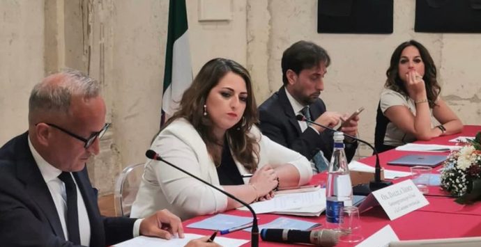 Contratti istituzionali, Dalila Nesci: «Opportunità che è stata colta dai Comuni calabresi»