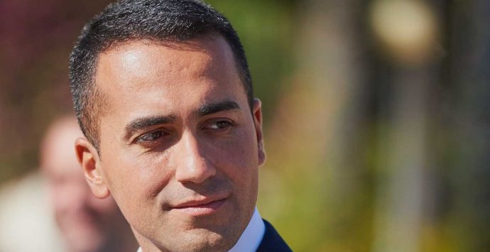 Si spacca il M5S: ecco i deputati calabresi pronti ad andare via con Luigi Di Maio