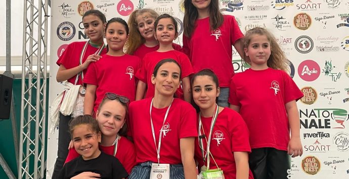 Danza aerea, le atlete di Asd Dance and Fly di Vibo sul podio al Campionato nazionale