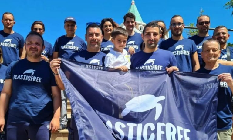 San Calogero, i volontari di Plastic free raccolgono oltre 100 chili di rifiuti