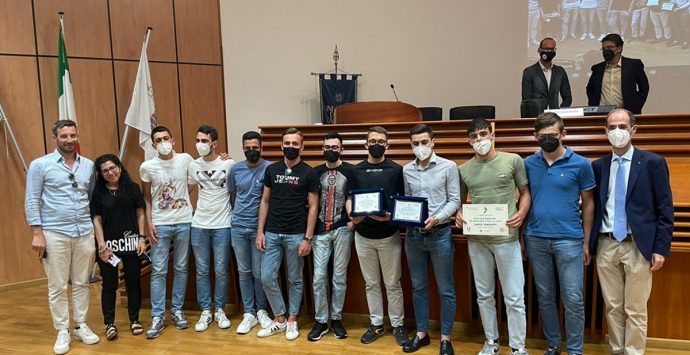 Vibo, i ragazzi dell’Iti-Itg premiati dall’Unical grazie al loro studio sulla frana di San Calogero