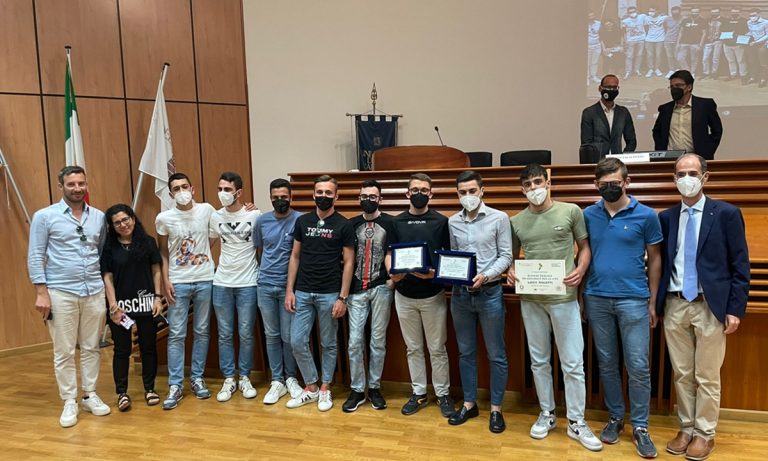 Vibo, i ragazzi dell’Iti-Itg premiati dall’Unical grazie al loro studio sulla frana di San Calogero