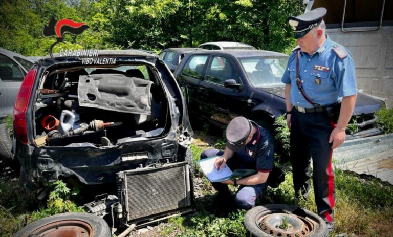 Serra San Bruno, i carabinieri soccorrono un meccanico e scoprono una discarica abusiva