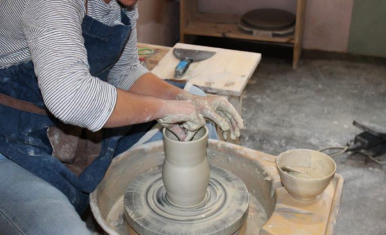 I vasai di Calabria, la storia della lavorazione dell’argilla nel libro di Michele Furci