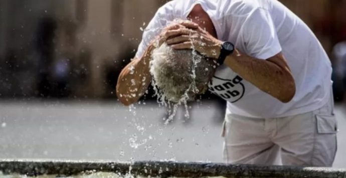 In Calabria temperature roventi fino a fine luglio: aumenteranno afa e umidità