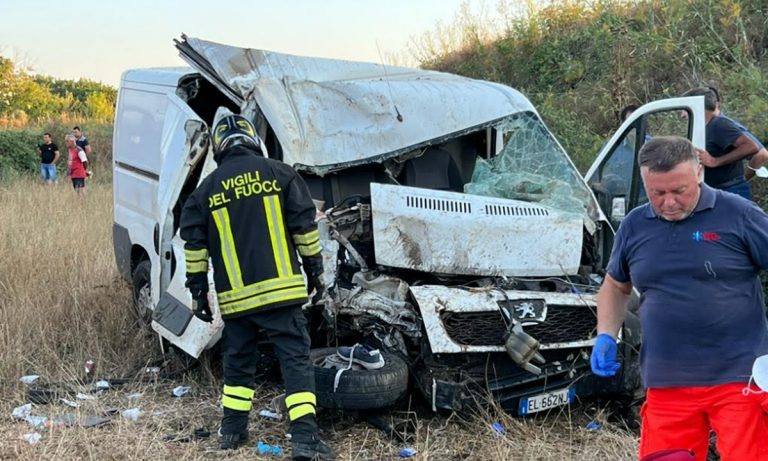 Nicotera, perde il controllo del mezzo e finisce in una scarpata: grave un 34enne