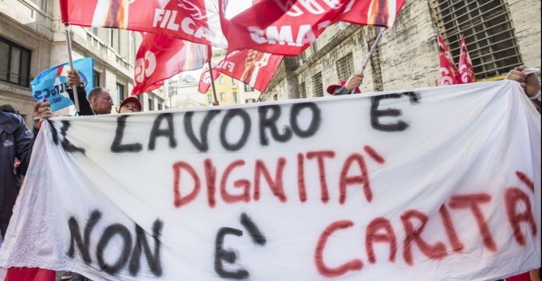 Vibo Valentia: «Io, precario e la mia battaglia per il diritto di tutti a una vita dignitosa»