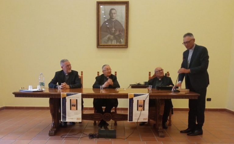 Presentato a Mileto il libro di monsignor Renzo sulla storia millenaria della città