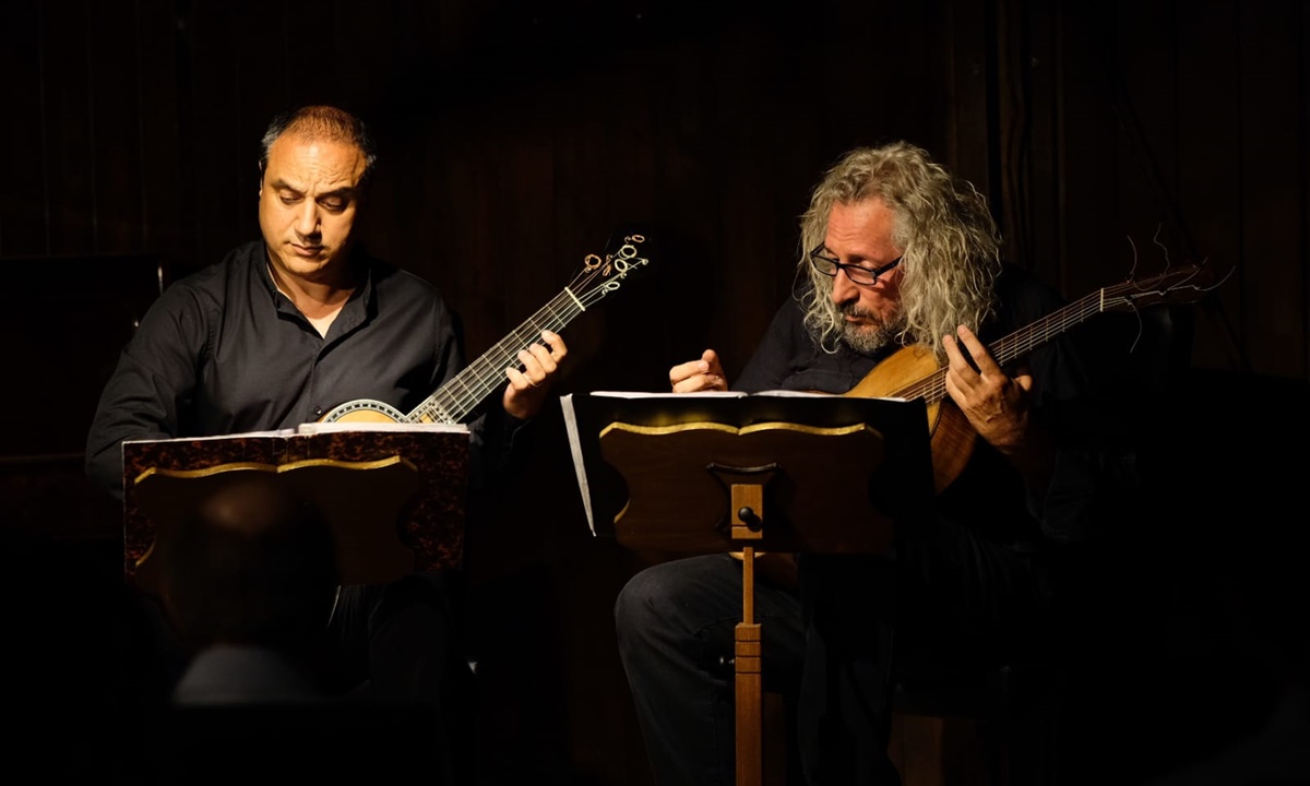 Guitaromania, em Nicotera, dá vida à música do início do século XIX com The Early Guitar Duo Il Vibonese