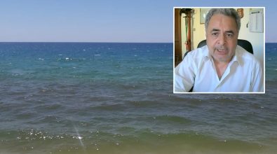 Mare sporco a Nicotera, il sindaco: «Ecco la causa, informata la Capitaneria»