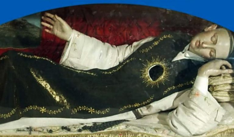 Attesa per l’arrivo nel Vibonese della statua reliquiario del San Cono dormiente