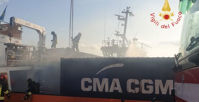 Esplosione su un rimorchiatore nel porto di Crotone: tre morti