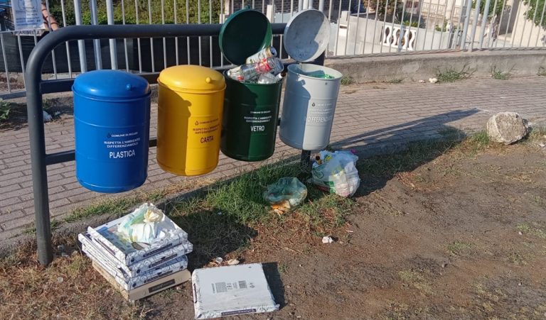 Capo Vaticano, Mobrici (Uniti per Ricadi): «Turisti sotto il sole tra fetore e spazzatura»