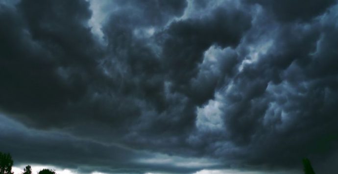 Allerta meteo arancione nel Vibonese: a Nicotera il sindaco chiude le scuole