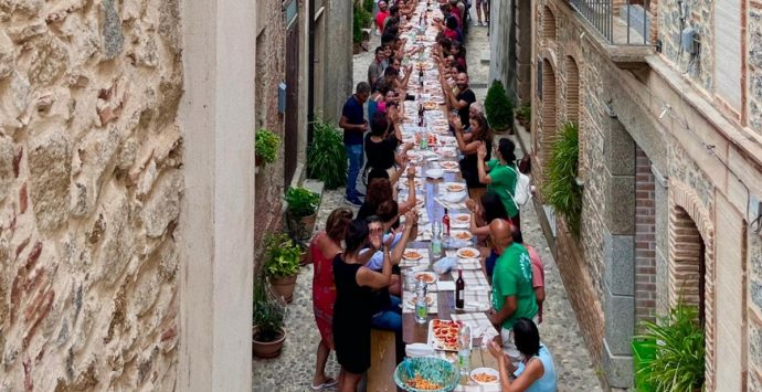 Limbadi, a Motta Filocastro successo per il Festival di musica popolare “Facimu Rota”