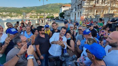 Salvini a Vibo Marina fra slogan, selfie, proposte e “frecciate” agli avversari