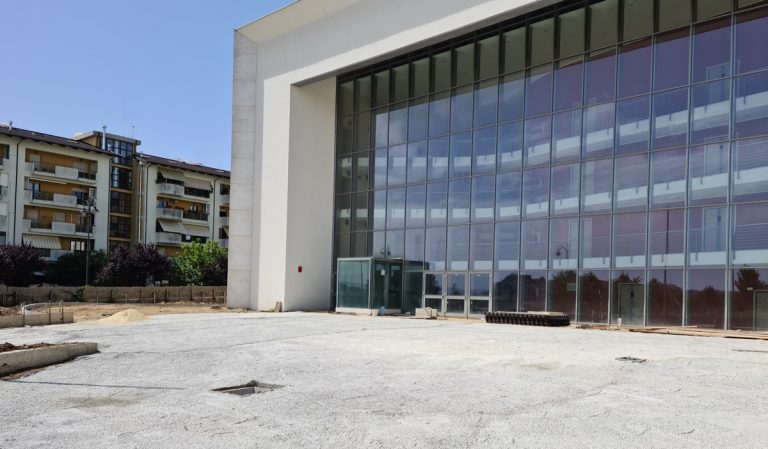 Teatro comunale di Vibo, per la gestione Progetto Valentia propone una fondazione