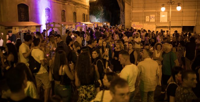 Vibo pensa già all’estate, il Comune pubblica una manifestazione d’interesse per gli eventi: «Programmazione è ingrediente del successo»