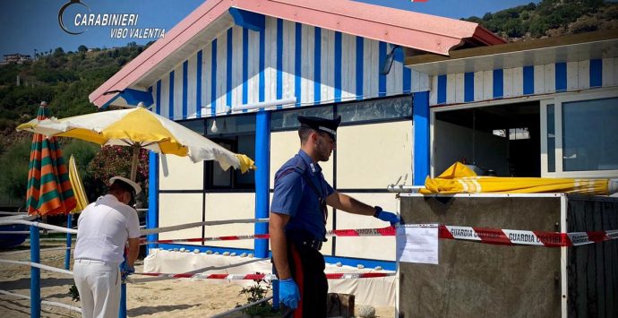 Nicotera Marina: sigilli e sanzioni per ristorante abusivo in spiaggia – Video