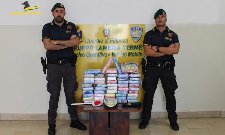 In auto sull’A2 con 60 chili di cocaina: un arresto a Lamezia