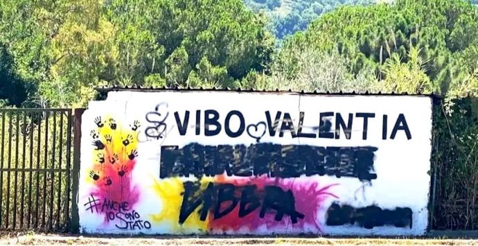 Murales imbrattato a Vibo Marina, anche la Pro loco esprime condanna
