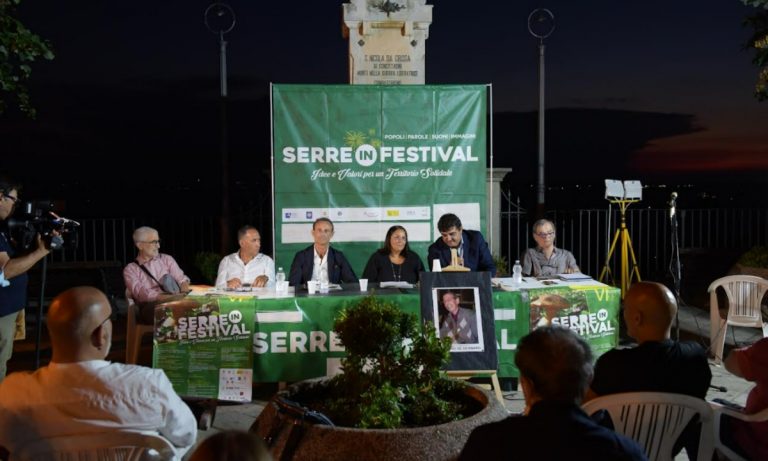 Migranti ieri e oggi, a San Nicola con il Serreinfestival l’analisi di un fenomeno ancora attuale