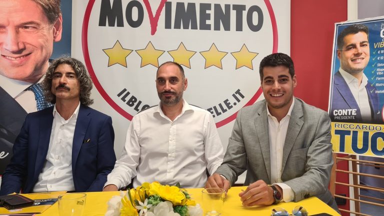 Vibo, Tucci (M5S) presenta la candidatura: «Nel centrodestra non sono d’accordo su nulla»