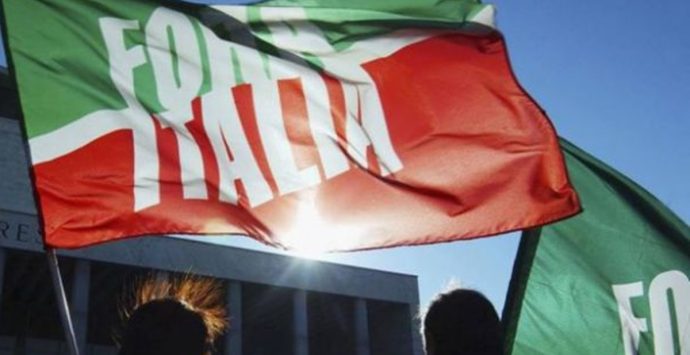 Elezioni politiche 2022, i candidati di Forza Italia: Mangialavori corre per la Camera