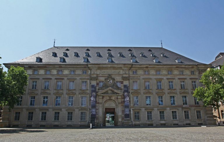 Mileto, i preziosi manufatti del Museo statale sbarcano in Germania