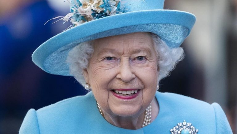 È morta la Regina Elisabetta II, Carlo diventa il nuovo Re del Regno Unito