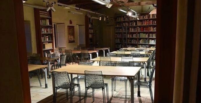 Sistema bibliotecario vibonese, «segnali non chiari» contro l’ipotesi di chiusura. Il grazie degli operatori