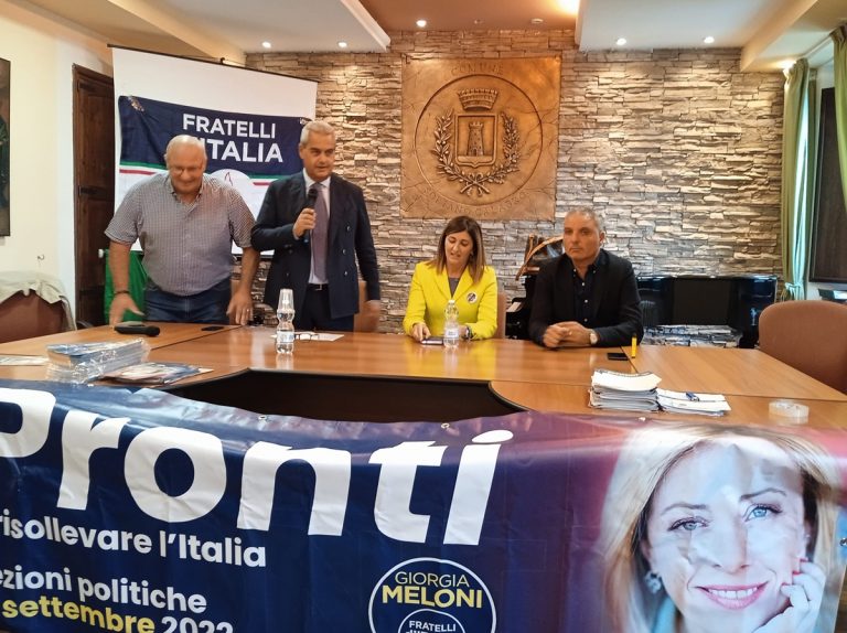 FdI e l’evento nel Municipio di Soriano sciolto per mafia organizzato dal consigliere citato nella relazione