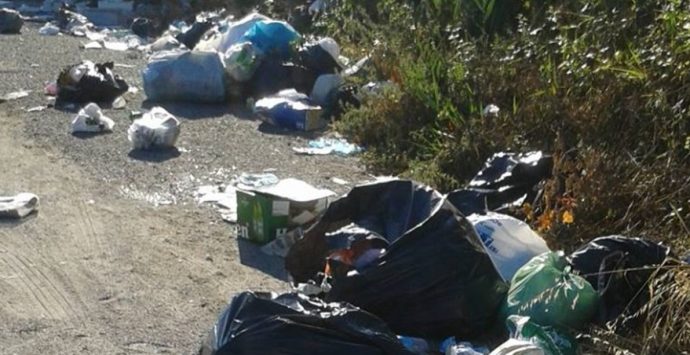 L’Ato di Vibo blocca il conferimento dei rifiuti per i Comuni morosi