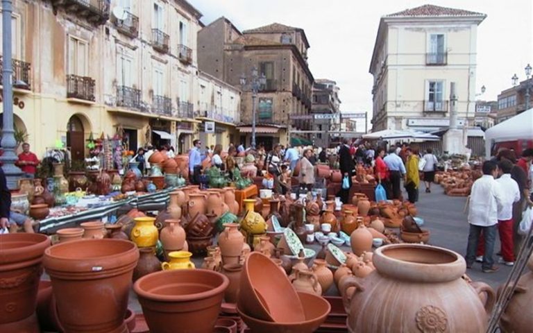 Pizzo si prepara per ospitare la Fiera di Tutti i santi dopo due anni di stop causa Covid