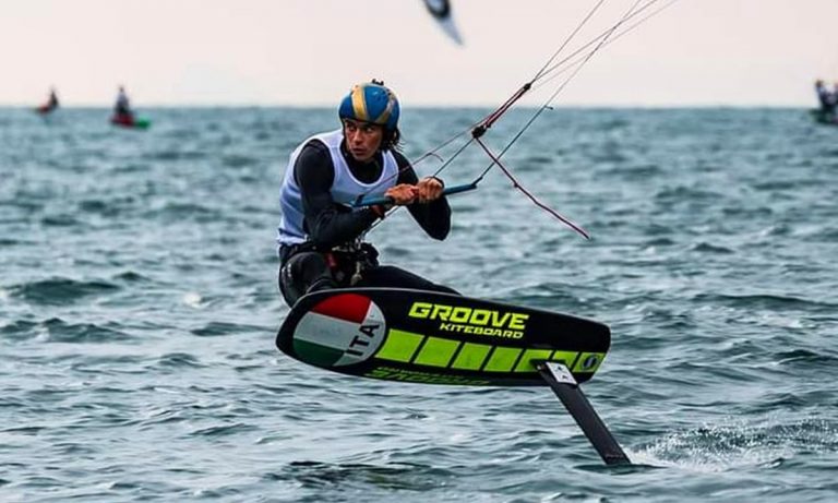 Campionato italiano di Kite foil, podio per l’atleta calabrese Flavio Ferrone