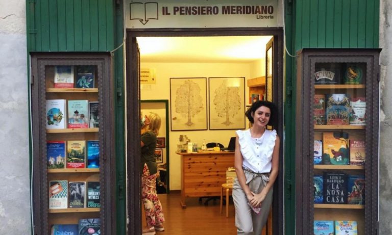 “Il pensiero meridiano” tra le librerie di qualità: «Ecco come ho realizzato il mio sogno a Tropea»
