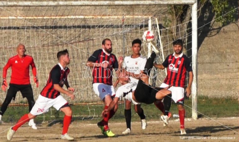 Il gesto acrobatico di Peppe Fanelli: un video da vedere e rivedere