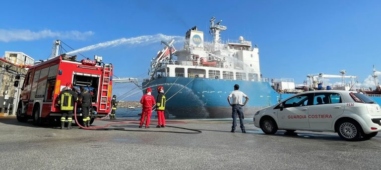 Esercitazione di port security della Guardia Costiera di Vibo Marina