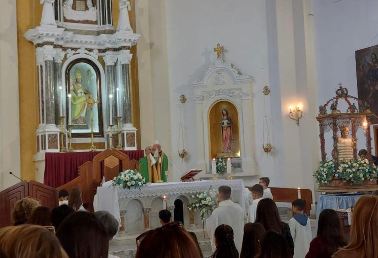 San Costantino Calabro, commozione alla messa di commiato di don Sicari