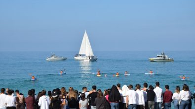 All’Istituto Nautico di Pizzo il battesimo del mare e dell’aria per accogliere le matricole – Video