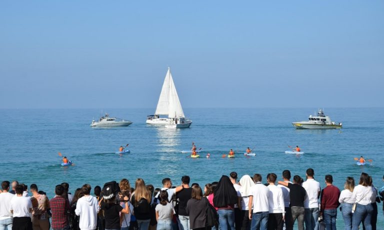 All’Istituto Nautico di Pizzo il battesimo del mare e dell’aria per accogliere le matricole – Video