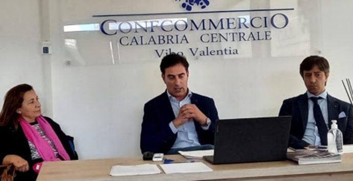 Negozianti di Vibo in crisi, la Confcommercio al Comune: «Serve un Tavolo permanente»