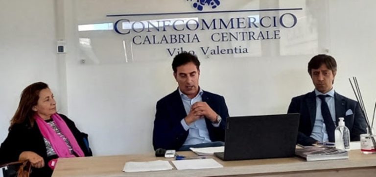 Negozianti di Vibo in crisi, la Confcommercio al Comune: «Serve un Tavolo permanente»