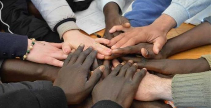 In Calabria aumentano gli stranieri residenti: ecco il dato nel Vibonese