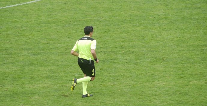 2ª categoria, si comincia male: colpito l’arbitro della gara Zungri – Sant’Onofrio