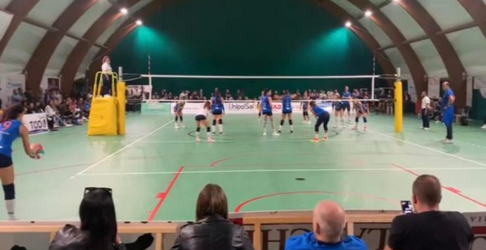 Domani a Pizzo il derby tra la Lory Volley e la TodoSport