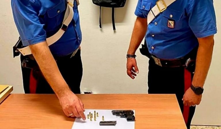 Cirò Marina, tenta di sparare al genero ma la pistola si inceppa: arrestato